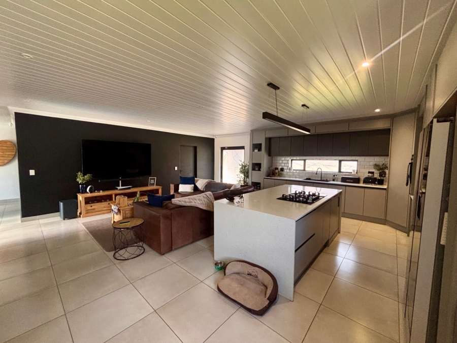 3 Bedroom Property for Sale in Wilkoppies North West